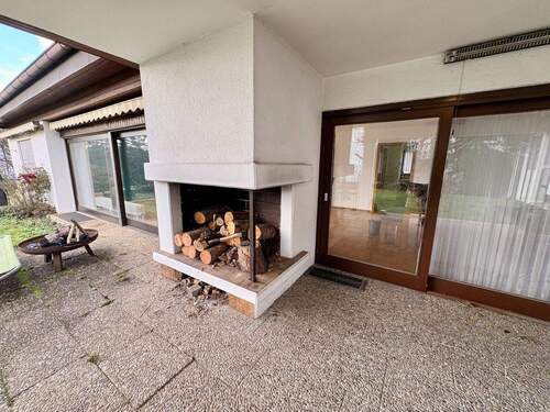 Freisitz mit Außenkamin - 