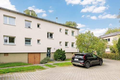 Hausansicht hinten - 2 Zimmer Etagenwohnung zum Kaufen in Berlin