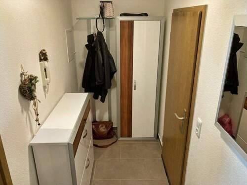 Eingangsbereich - 3 Zimmer Etagenwohnung zum Kaufen in Erfurt