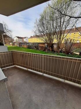 Balkon - 44 Wredestraße 21: 3 Zimmer EG-Wohnung mit Balkon