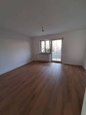 Wohnzimmer - 3 Zimmer Etagenwohnung zur Miete in Rosenheim