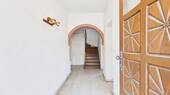 Eingangsbereich - 7 Zimmer Einfamilienhaus zum Kaufen in Irsch