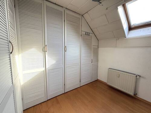 OG: Ankleide - 