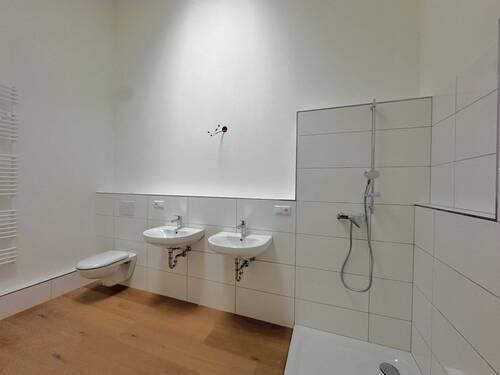 Badezimmer DG - 3 Zimmer Etagenwohnung in Marktl