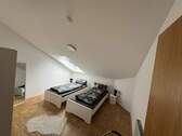 Schlafzimmer 01 - 