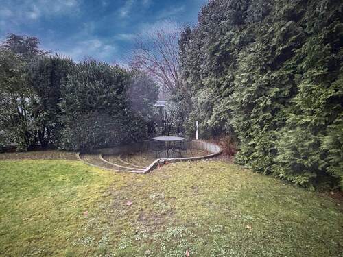 Sitzecke im Garten - Doppelhaushälfte mit 141,30 m&sup2; in Essen zum Kaufen