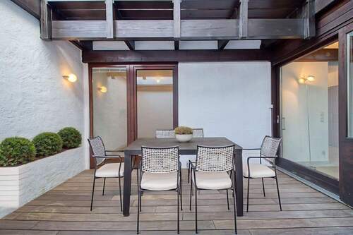 Atrium, überdachter Innenhof - 