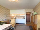 Wohnbereich - Charmante 2-Zimmer-Wohnung mit sonnigem Westbalkon in attraktiver Lage