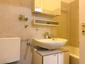 Badezimmer - 2 Zimmer Etagenwohnung zum Kaufen in München