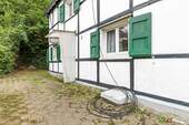 Hauseingang_01 - Einfamilienhaus mit 128,00 m² in Leverkusen (Bergisch Neukirchen) zum Kaufen
