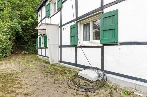 Hauseingang_01 - Einfamilienhaus mit 128,00 m² in Leverkusen (Bergisch Neukirchen) zum Kaufen