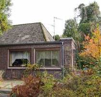 Sanierungsbedürftiges Wohnhaus auf 1.700 m² in Zetel-Neuenburg