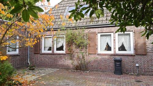 Ansicht - Mehrfamilienhaus, Wohnhaus mit 145,00 m&sup2; in Zetel zum Kaufen