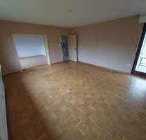 Großzügige 4-Zimmer-Wohnung mit Balkon und Einbauküche - ruhige Lage - Horn-Bad Meinberg