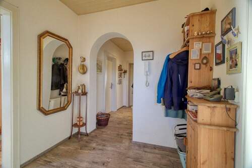 Diele - 3 Zimmer Etagenwohnung zum Kaufen in Kolbermoor