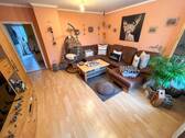 IMG_8832 - Etagenwohnung Eckernfeld - 4 Zimmer Balkon 2OG Bad mit Wanne Dusche und Fenster Dämmung