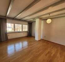 Helle, bezugsfreie Wohnung mit Ausblick, 2 Dachterrassen, EBK und neuem Bad - ein Ort zum Wohlfühlen! - Kirchheim