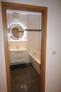 IMG_8281.JPG - 3-Raum-Wohnung, Aufzug, EBK, Balkon, Erstbezug nach Sanierung