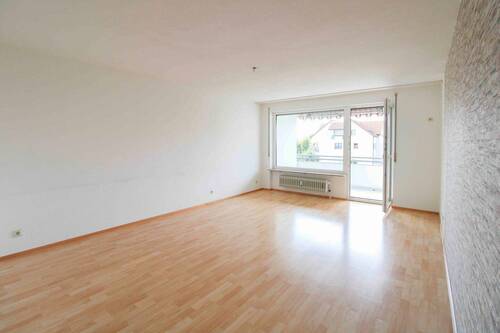 Wohnzimmer - 3 Zimmer Etagenwohnung in Holzgerlingen