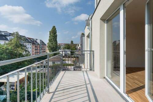 Balkonausblick - Erstbezug einer Familienwohnung am Carl Weder Park