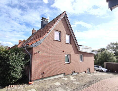 Westansicht - 4 Zimmer Doppelhaushälfte zum Kaufen in Oldenburg / Holstein