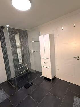 Bad WC 1 (3).JPEG - 
