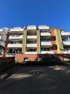 Balkon ab Mittag sonnenbeschie - Courtagefrei 2-Zi-Wohnung mitten in Buxtehude