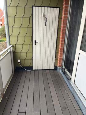 Balkon/ Eingang z. Abstellraum - 