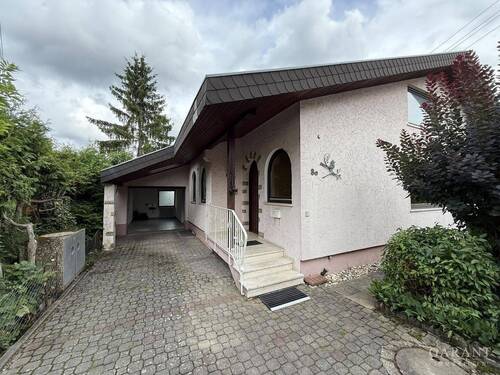 Zugang und Garage - 