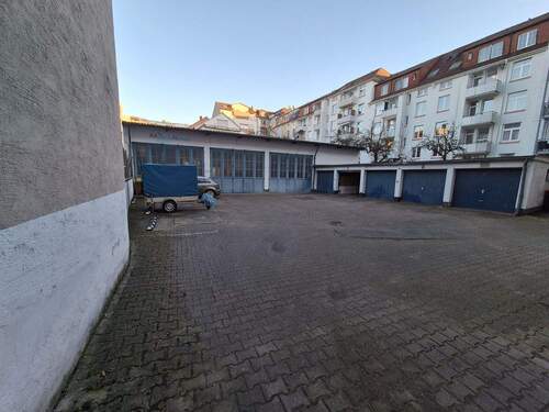 Hof - Etagenwohnung mit 89,00 m&sup2; in Pforzheim zur Miete