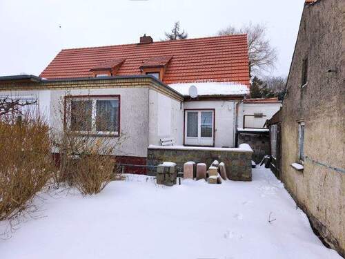 Hausansicht - Doppelhaushälfte mit 100,00 m&sup2; in Bergen zum Kaufen