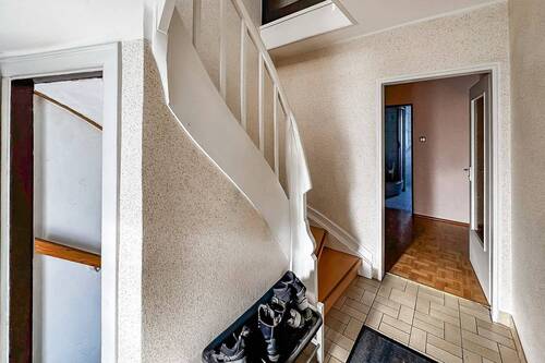 Flur - Mehrfamilienhaus, Wohnhaus mit 176,00 m&sup2; in Dortmund zum Kaufen