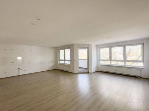 Wohnzimmer - 3 Zimmer Etagenwohnung zum Kaufen in Frankenthal (Pfalz)