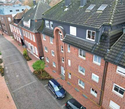 Außenansicht - Wohnen in der Stadt - ruhig, gepflegt, komfortabel: 85qm Erdgeschoss mit Terrasse.