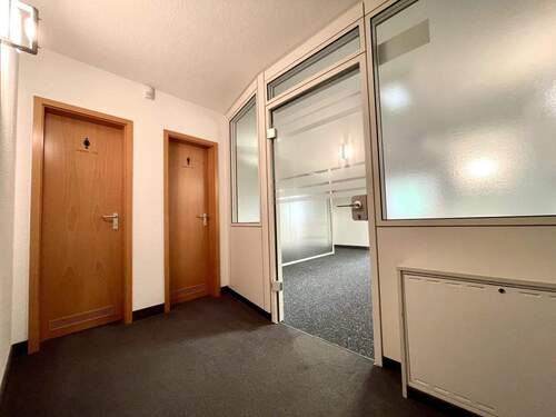 Eingangsbereich - gem. Nutzg. mit Nachbargewerbe - 