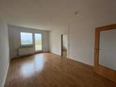Leben - Superpreis..helle, moderne 3 - Zimmer-Wohnung, Einbauküche gegen Aufpreis möglich... sofort einzugsfertig