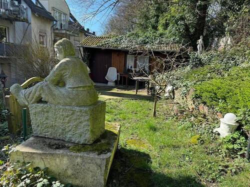 Garten mit Hütte - 