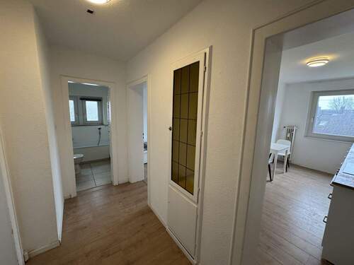 Flur - 2 Zimmer Etagenwohnung zur Miete in Bielefeld