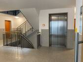 Eingang / Treppenhaus - 