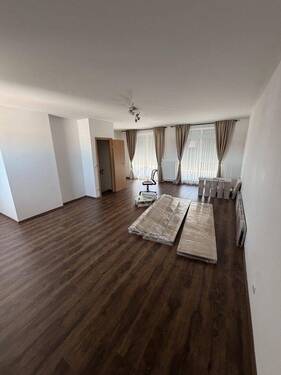 Bild 2 - 5 Zimmer Reihenmittelhaus zur Miete in Feucht