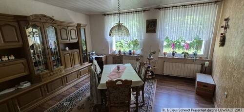 Vorderer Raum in Esszimmer unterteilt - Mehrfamilienhaus, Wohnhaus mit 140,00 m&sup2; in Oldenburg zum Kaufen