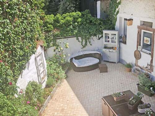 Ausblick auf den schönen Innenhof - 