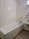 Badezimmer mit Wanne - 