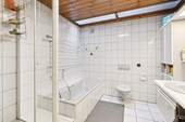 Haus 1: Badezimmer - 