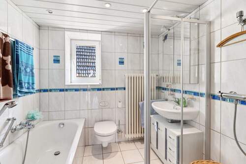Haus 2: Badezimmer - 