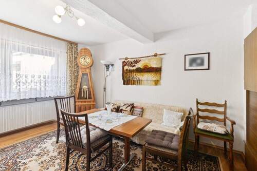 Haus 2: Wohnen & Essen - 