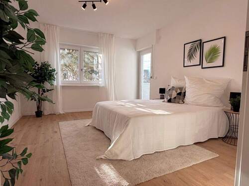 03 Schlafzimmer - 4 Zimmer Etagenwohnung in Seukendorf