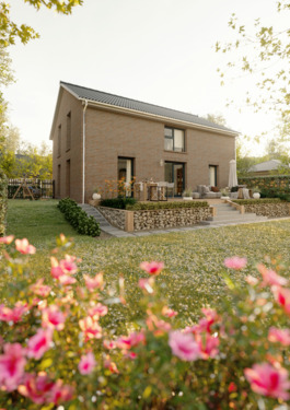 Ext_MA_Landhaus_142_modern_GardenView_Klinker_2026 - Einfamilienhaus mit 158,00 m&sup2; in Krauthausen zum Kaufen