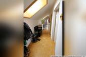 Archivbild - langer Flur - 2 Zimmer Etagenwohnung in Landsberg/Ellighofen