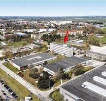 Leerstehendes Bürogebäude im Gewerbegebiet Pritzwalk-Ost
